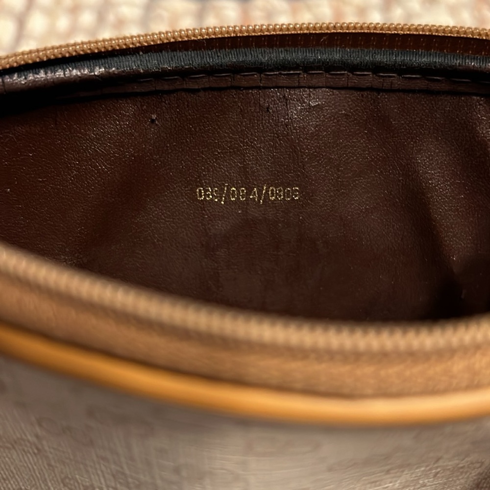 Gucci Pouch - Picture 9 of 12